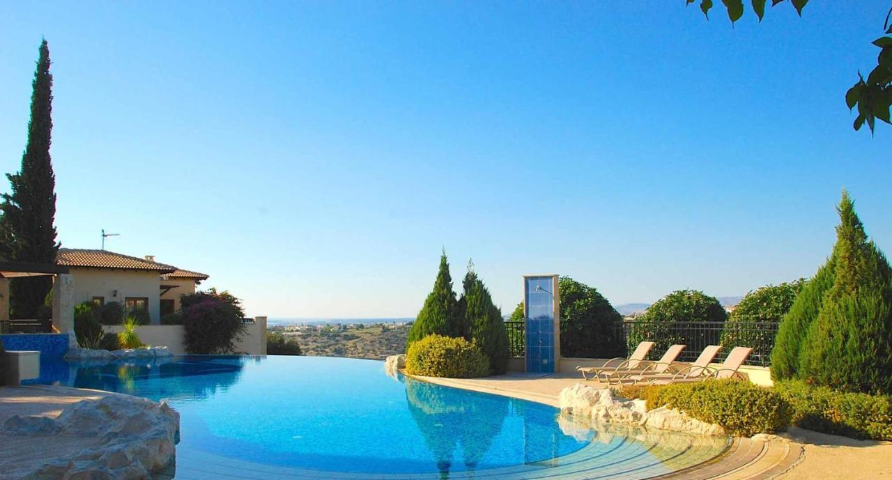 Fantastic Junior Villa Cz02 Salamis With Gorgeous Views, Aphrodite Hills Куклия Екстериор снимка