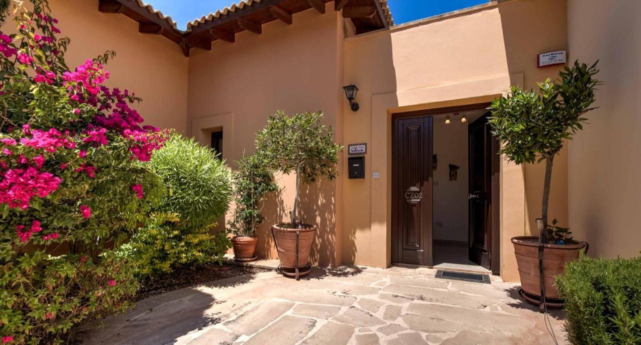 Fantastic Junior Villa Cz02 Salamis With Gorgeous Views, Aphrodite Hills Куклия Екстериор снимка